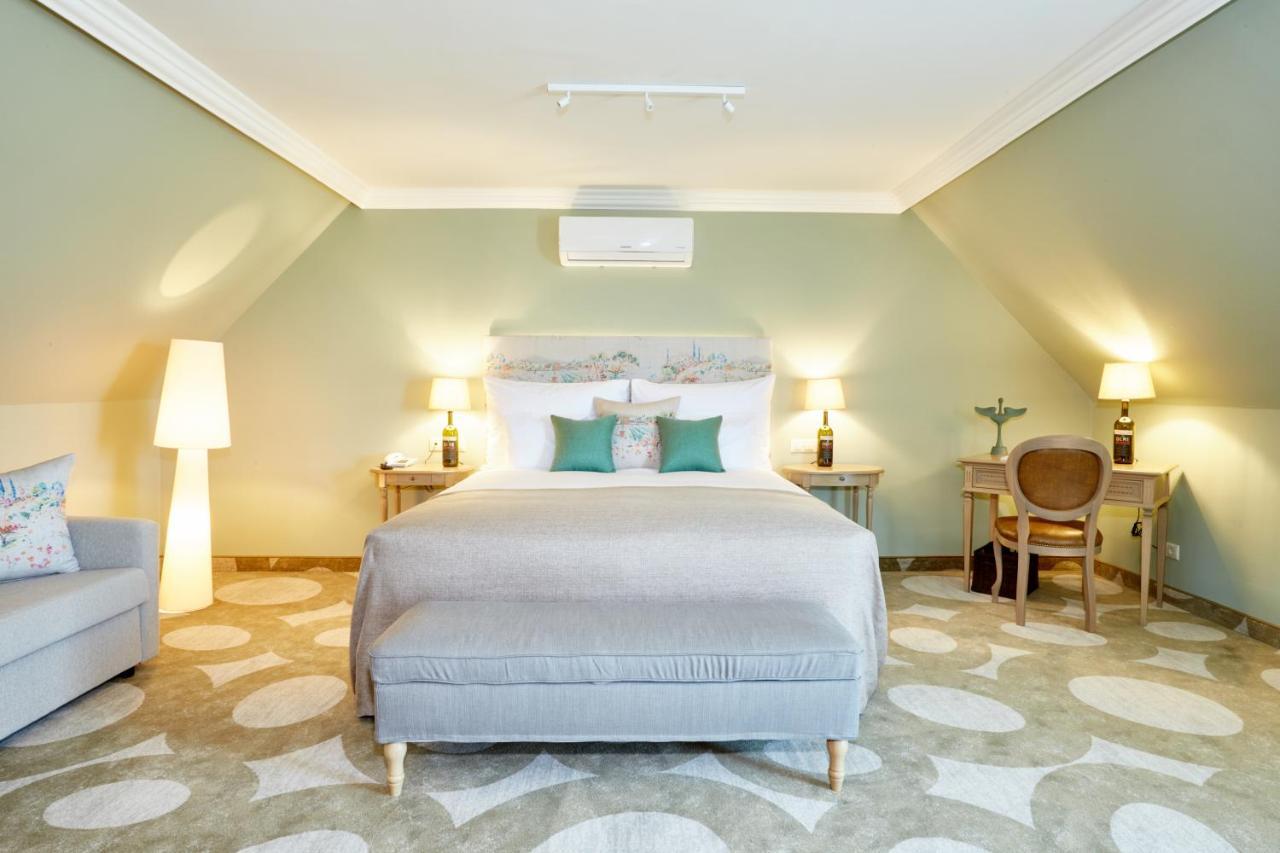Crocus Gere Bor & Wine Hotel Villany