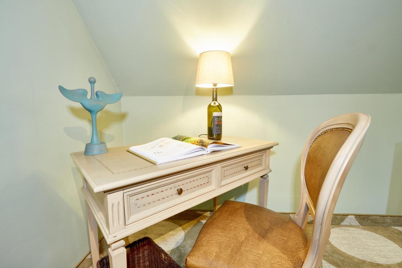 Crocus Gere Bor & Wine 4*