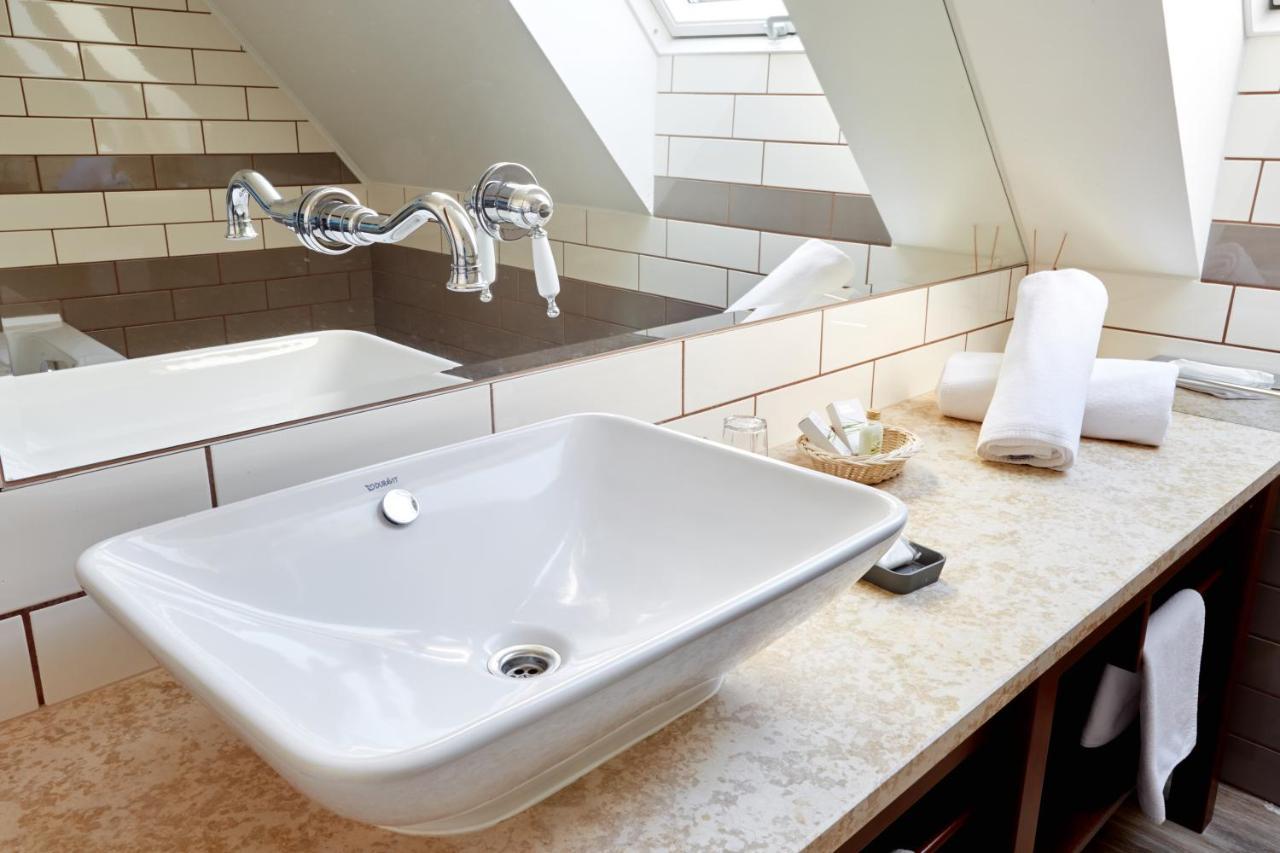 Hotel Crocus Gere Bor & Wine