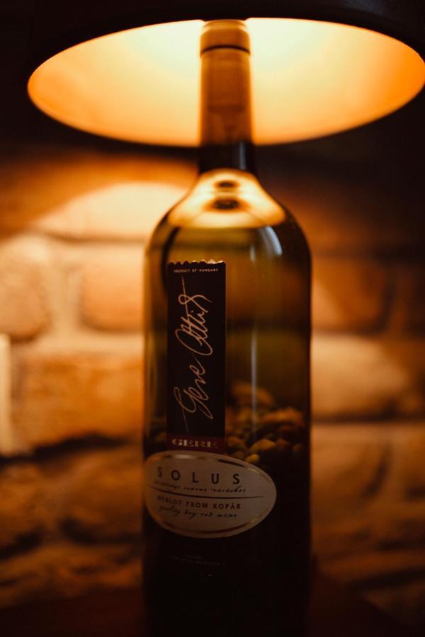 Hotel Crocus Gere Bor & Wine Villany