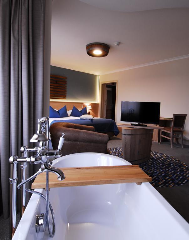 Crocus Gere Bor & Wine Hotel