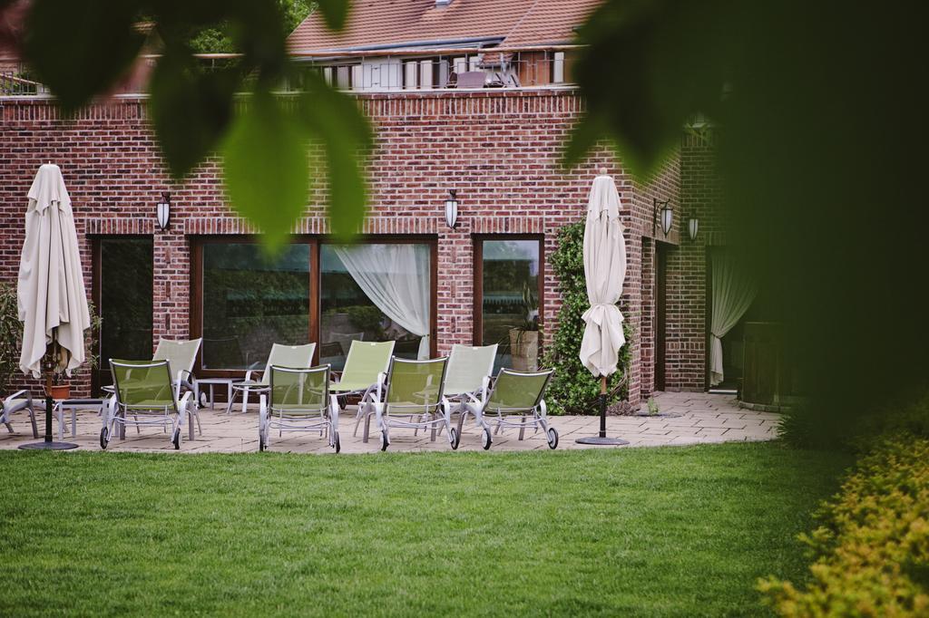 Crocus Gere Bor & Wine Hotel
