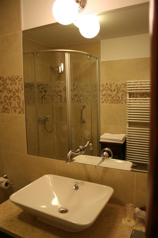 Hotel Crocus Gere Bor & Wine Villany